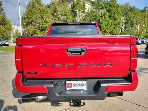 Certified 2026 Toyota Tacoma SR5 AWD/4WD image 5