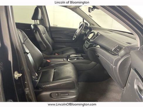 Used 2019 Honda Pilot Touring image 16