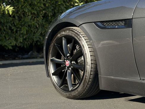 Used 2016 Jaguar F-TYPE S image 18