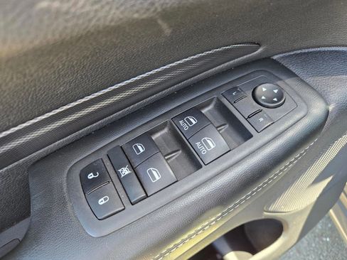 Used 2022 Dodge Durango GT RWD image 14