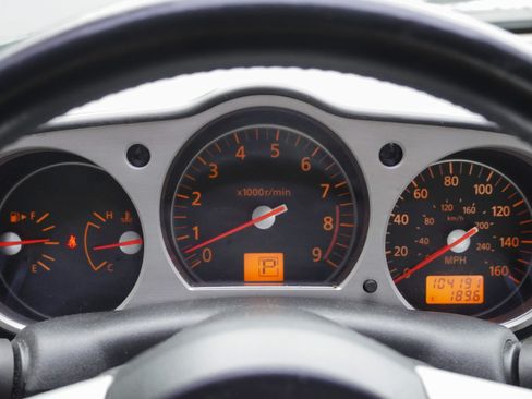 Used 2007 Nissan 350Z Touring RWD image 19