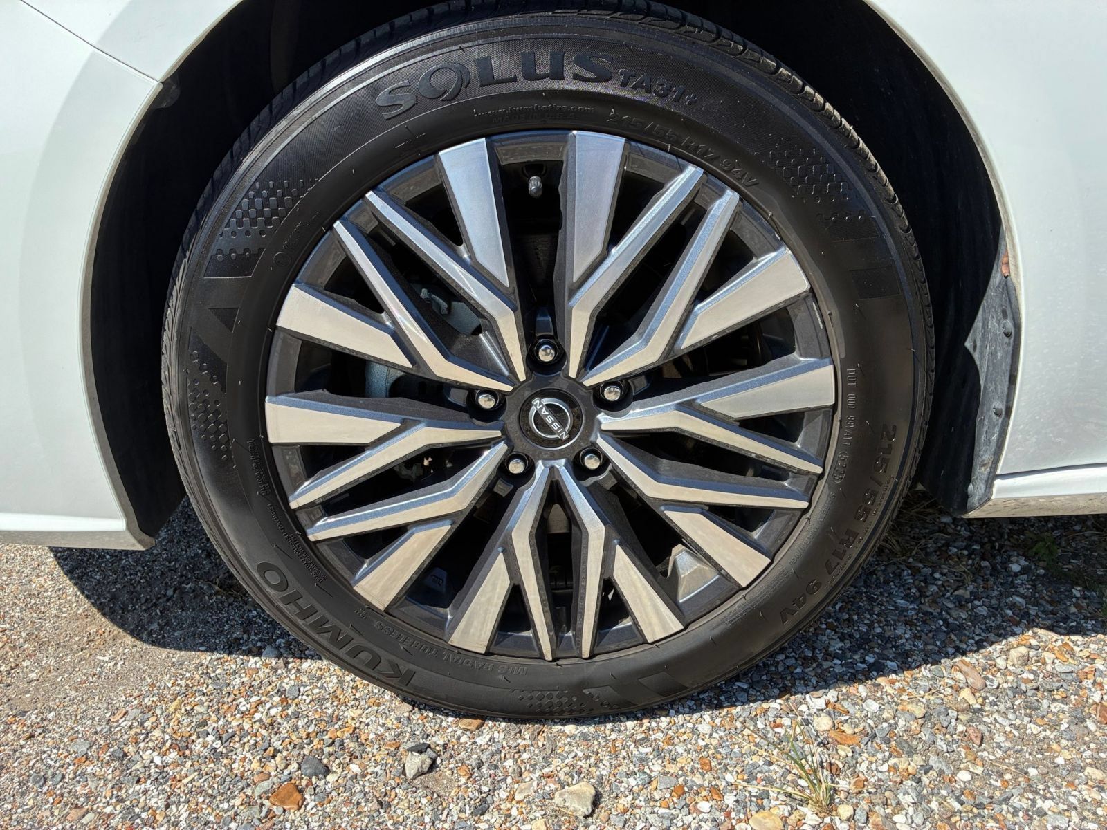 Used 2026 Nissan Altima 2.5 SV FWD image 29