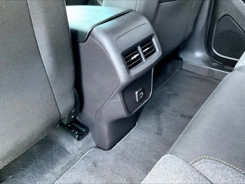 Certified 2024 Chevrolet Equinox LT image 26