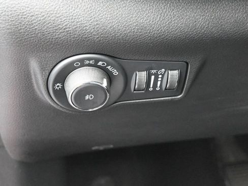Used 2022 Jeep Compass Limited AWD/4WD image 16