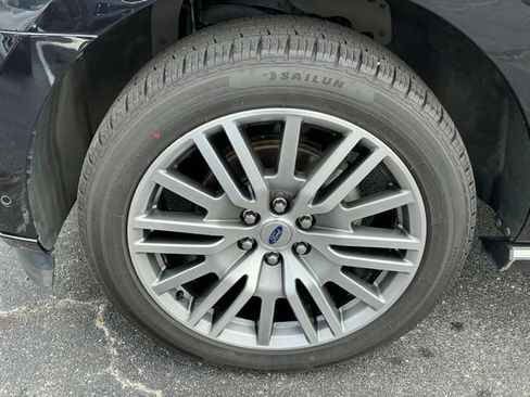 Used 2019 Ford Expedition Platinum RWD image 9