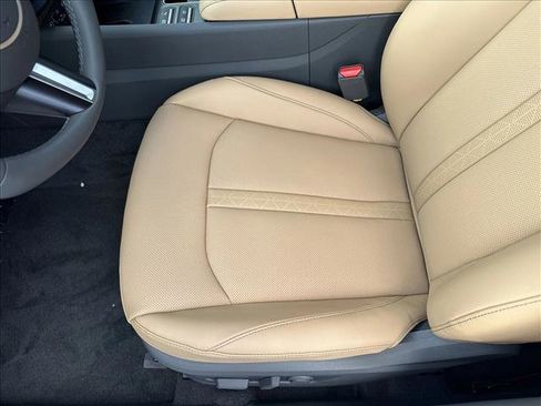 Certified 2025 Hyundai Sonata Limited FWD image 4