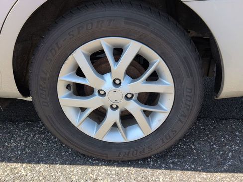 Used 2018 Nissan Versa SV w/ SV Special Edition Package FWD image 25
