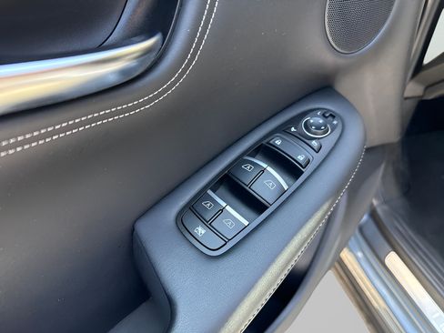 Used 2023 INFINITI QX55 Luxe w/ Accent Package AWD/4WD image 19