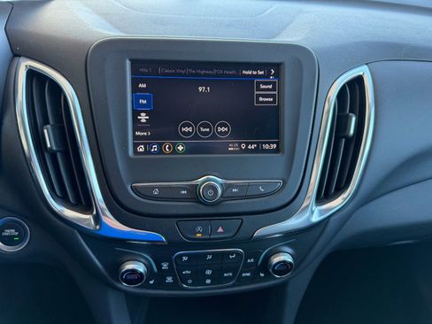 Used 2024 Chevrolet Equinox LT image 10