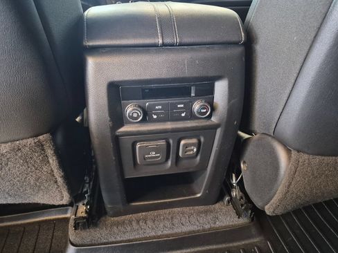 Used 2021 Chevrolet Traverse High Country AWD/4WD image 30