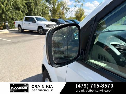 Used 2014 Dodge Grand Caravan SXT w/ UConnect Hands-Free Group FWD image 12