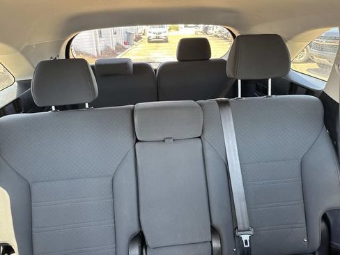 Used 2020 Kia Sorento LX FWD image 12