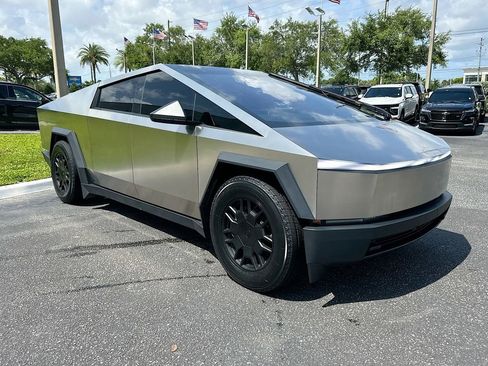 Used 2024 Tesla Cybertruck AWD Crew Cab image 3