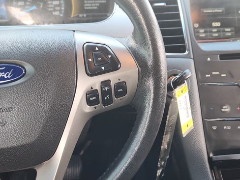 Used 2014 Ford Taurus SEL w/ Equipment Group 201A FWD image 29