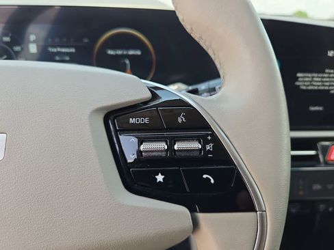 Certified 2023 Kia Niro Wave w/ Wave Preserve Package FWD image 23