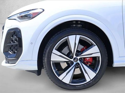 Used 2025 Audi SQ5 Premium Plus w/ Premium Plus Package AWD/4WD image 30