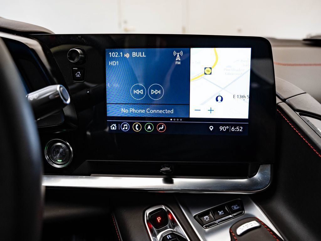 Used 2020 Chevrolet Corvette Stingray Premium Cpe w/ 3LT Preferred Equipment Group RWD image 32