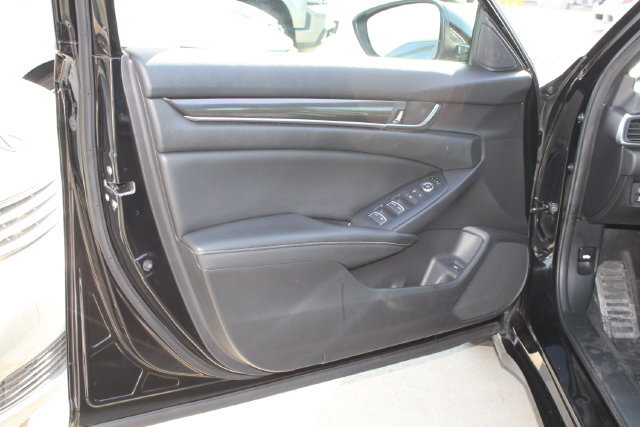 Used 2019 Honda Accord Sport image 10