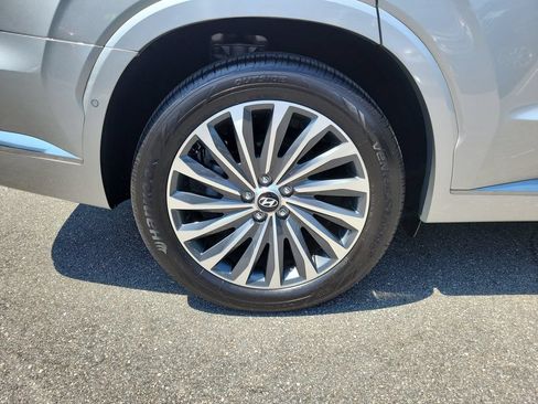 Used 2024 Hyundai Palisade Calligraphy FWD image 5