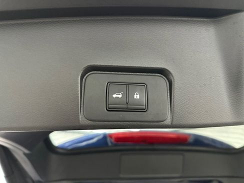 Used 2023 Nissan Rogue SV w/ SV Premium B Package image 20