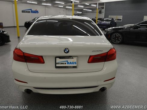 Used 2020 BMW 530e image 10