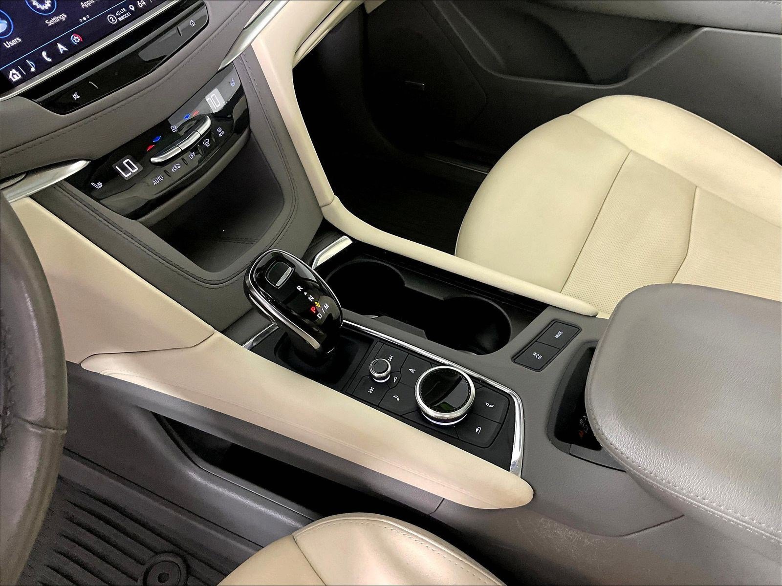 Used 2024 Cadillac XT5 Premium Luxury w/ LPO, Floor Liner Package AWD/4WD image 18