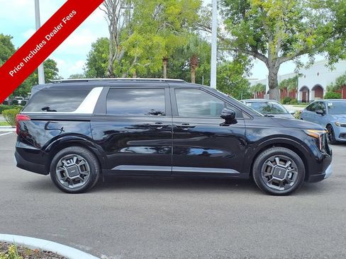 Used 2025 Kia Carnival EX FWD image 10