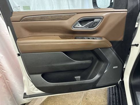 Certified 2023 Chevrolet Suburban High Country w/ Advanced Technology Package AWD/4WD image 27