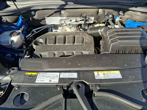 Certified 2025 Volkswagen Atlas Cross Sport SE image 26