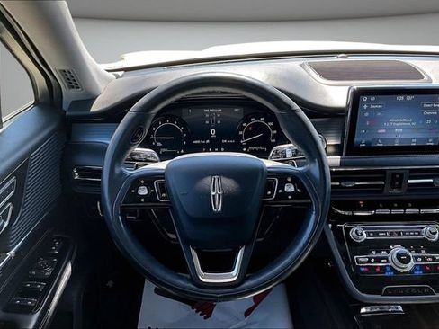 Used 2021 Lincoln Corsair AWD w/ Premium Package image 8