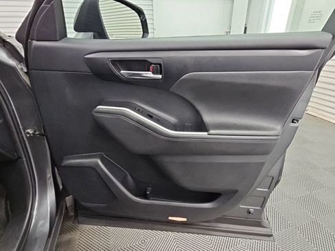 Used 2024 Toyota Highlander XSE FWD image 44