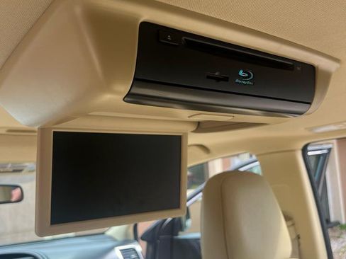 Used 2015 Toyota Highlander Limited FWD image 16