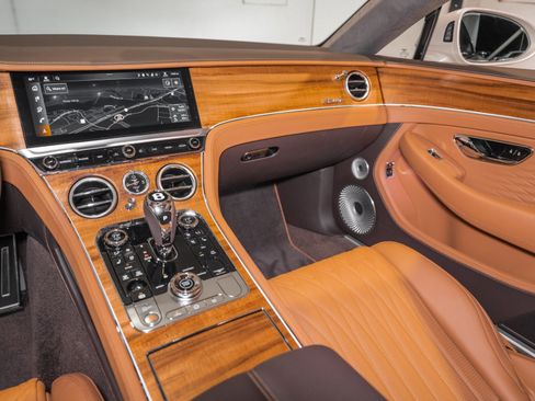 Used 2026 Bentley Continental GT AWD/4WD image 24
