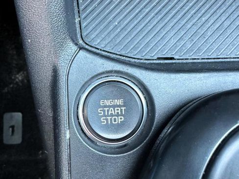 Used 2025 Kia K4 FWD image 17