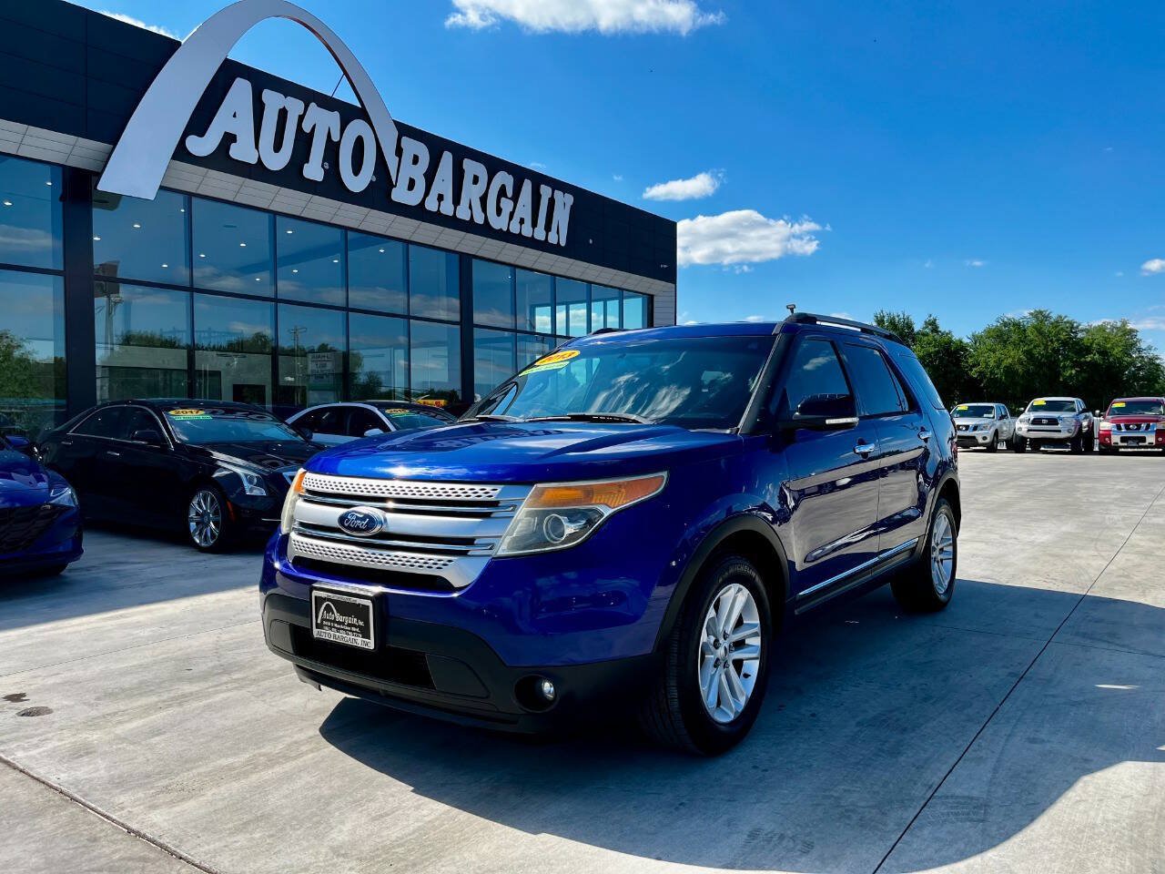 Used 2013 Ford Explorer XLT FWD image 1
