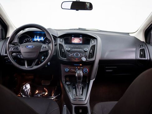 Used 2018 Ford Focus SE image 10