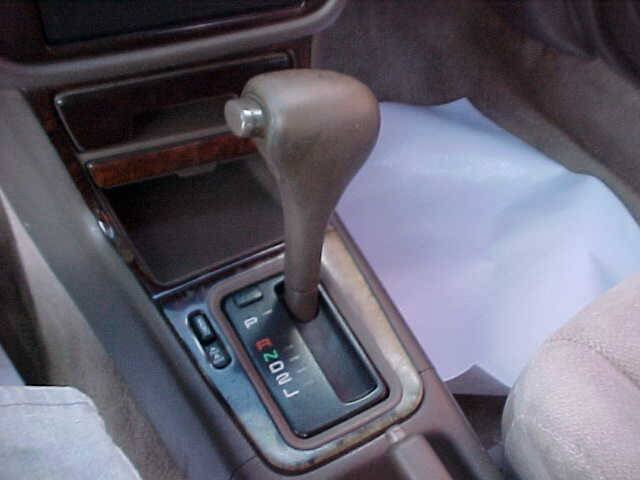 Used 1996 Toyota Camry LE w/ Elite Pkg FWD image 45