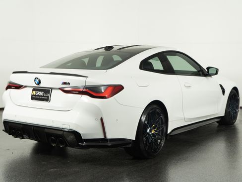 Used 2024 BMW M4 Competition image 10