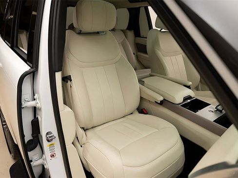Used 2025 Land Rover Range Rover Autobiography image 35