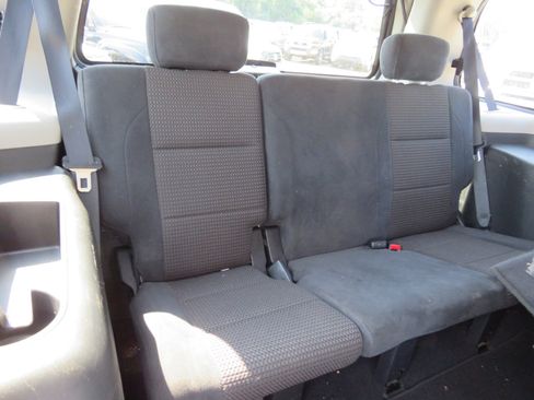 Used 2015 Nissan Armada SV image 17