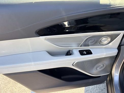 New 2026 Lincoln Nautilus Reserve AWD/4WD image 17