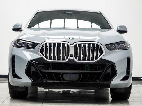 Used 2024 BMW X6 xDrive40i w/ Premium Package AWD/4WD image 8