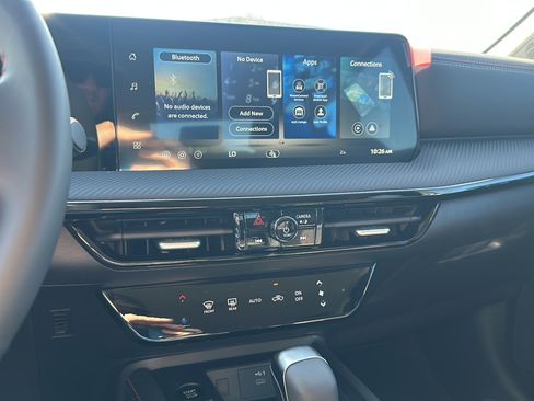 New 2026 Nissan Kicks SR image 21