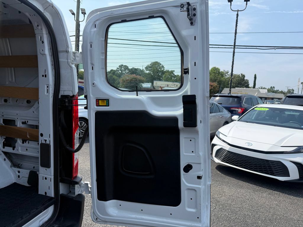 Used 2025 Ford Transit 250 Low Roof w/ Exterior Upgrade Package RWD image 15
