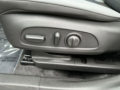 Used 2024 Buick Envista Preferred w/ Convenience I Package image 17
