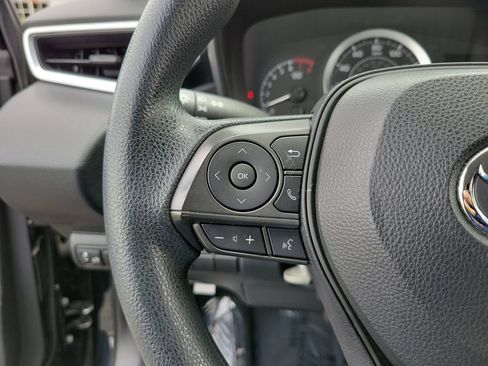 Used 2020 Toyota Corolla LE FWD image 24