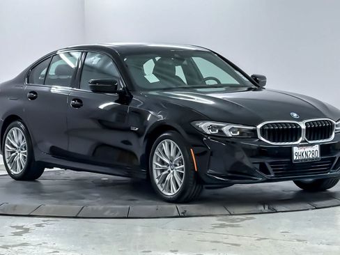 Used 2023 BMW 330e w/ Premium Package RWD image 9