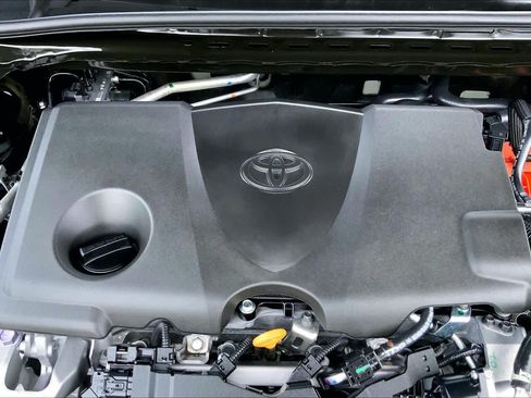 Used 2026 Toyota Camry LE FWD image 32