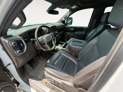 Used 2022 GMC Sierra 3500 Denali AWD/4WD image 18
