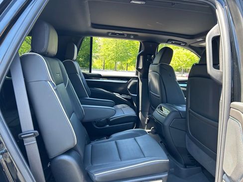 Used 2025 Cadillac Escalade Sport w/ Touring Package AWD/4WD image 59
